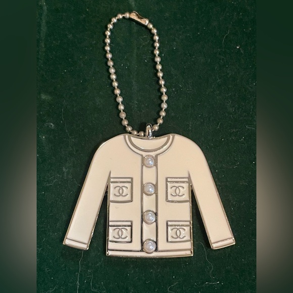 Chanel Ivory Cardigan Bag Charm - Picture 2 of 6